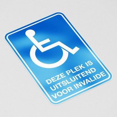 Deze plek is uitsluitend voor invalide - 1