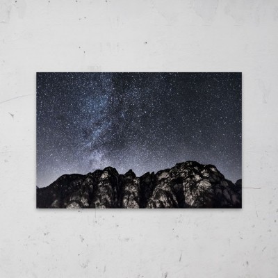 Dark Mountains Bright Stars op Aluminium - 1 Dark Mountains Bright Stars op Aluminium - 1