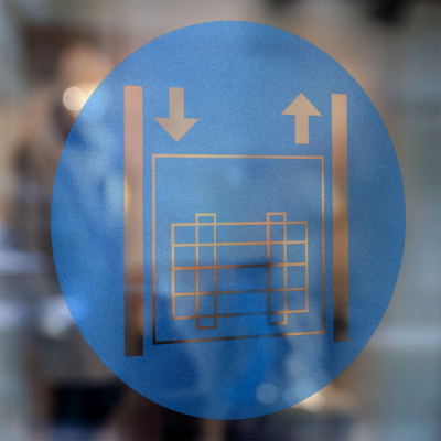 Gebodspictogram Goederenlift verplicht sticker - 2 Gebodspictogram Goederenlift verplicht sticker - 2