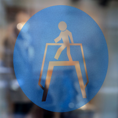 Gebodspictogram Oversteekplaats gebruiken sticker - 3