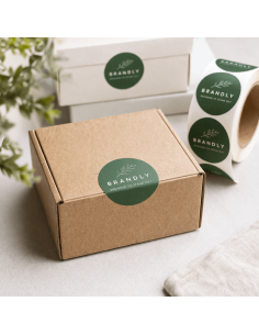 Stickers op rol met eigen ontwerp als hoofdbeeld met zichtbare ronde stickers 2