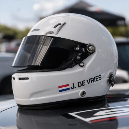 Rally naamsticker met Nederlandse vlag op motorsporthelm