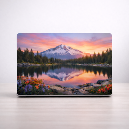 Laptop sticker met eigen ontwerp in matte afwerking op laptop