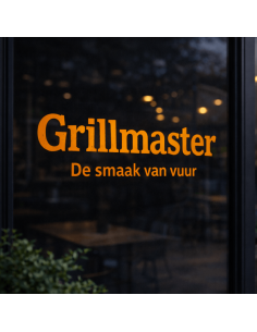 Tekst sticker met meerdere regels strak aangebracht op modern glazen raam