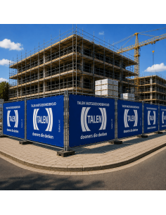 Bouwhekdoeken rondom een grootschalig bouwproject voor professionele werfafscherming en zichtbare branding.