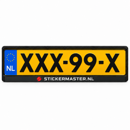 Kentekensticker eigen tekst op zwarte kentekenplaathouder